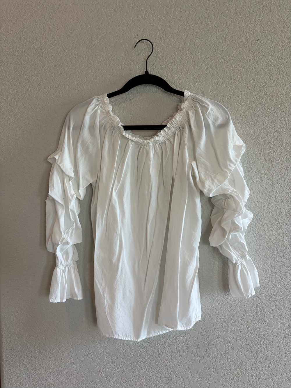 glam White Ruffle-Sleeve Peasant Top